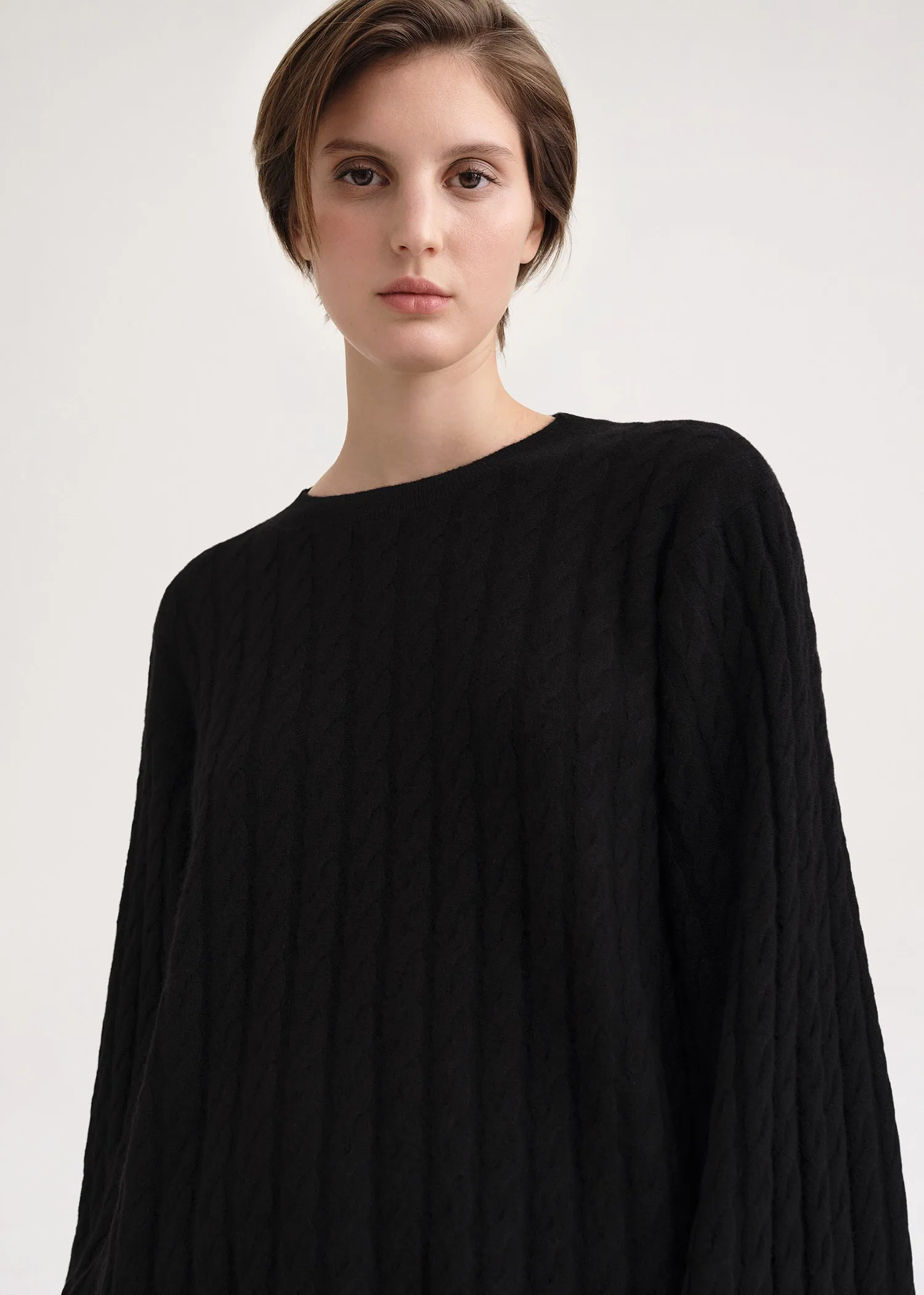 Cashmere cable knit black