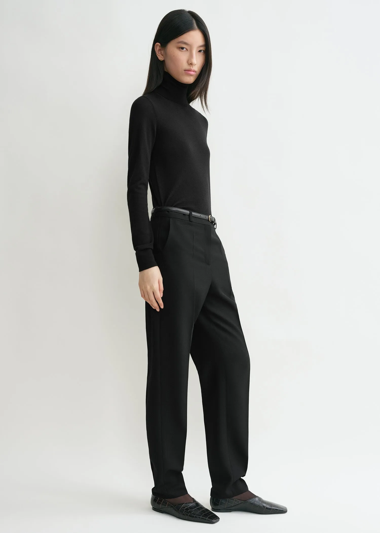 Fine turtleneck black