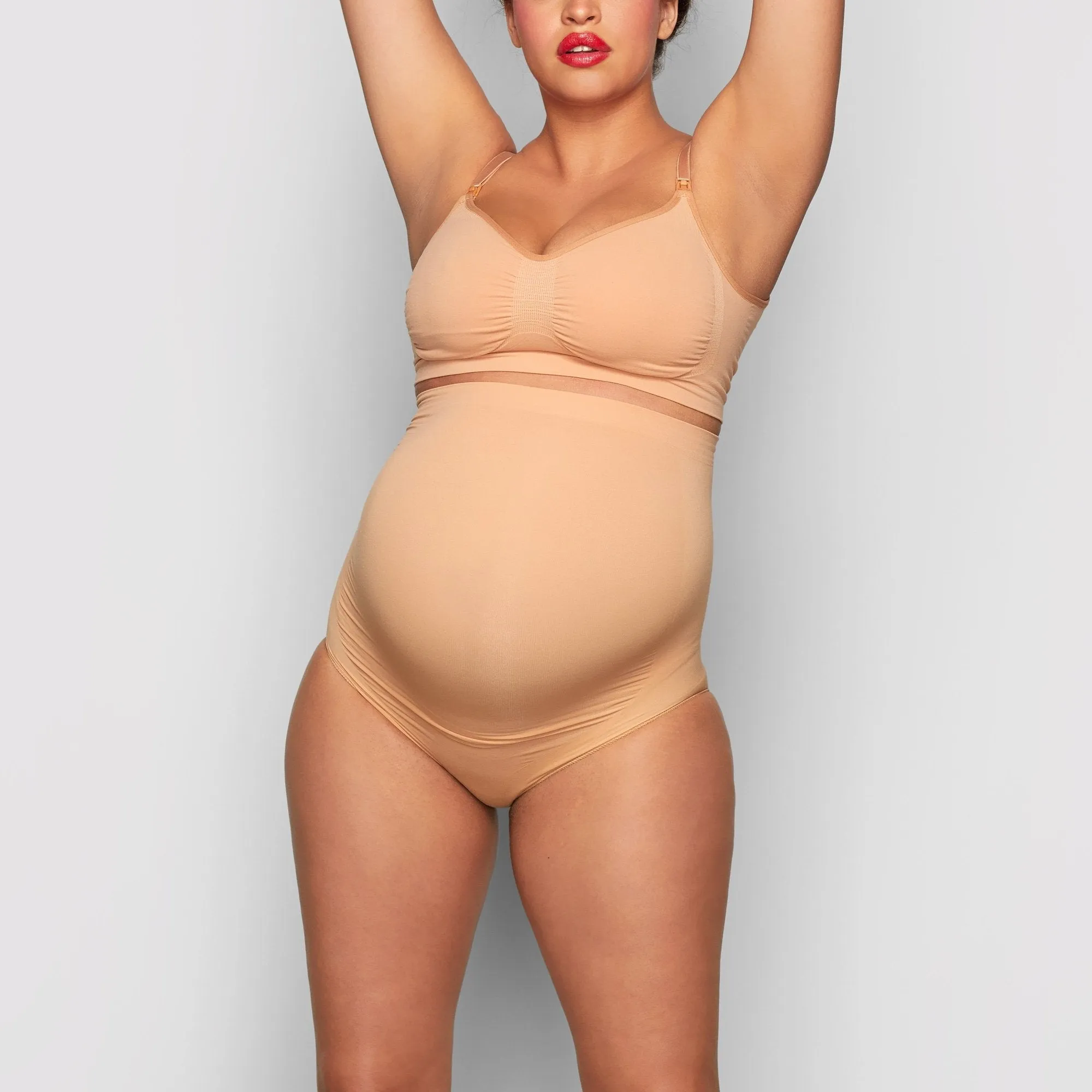 MATERNITY SCULPTING SHORT MID THIGH | OCHRE