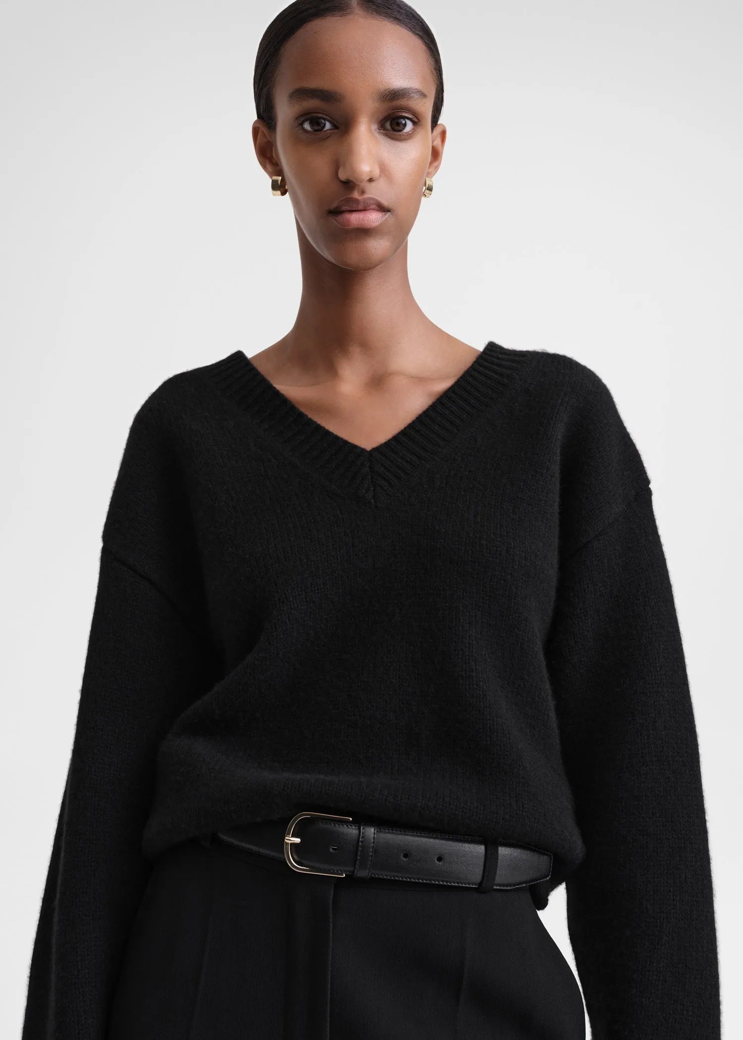 V-neck wool cashmere knit black